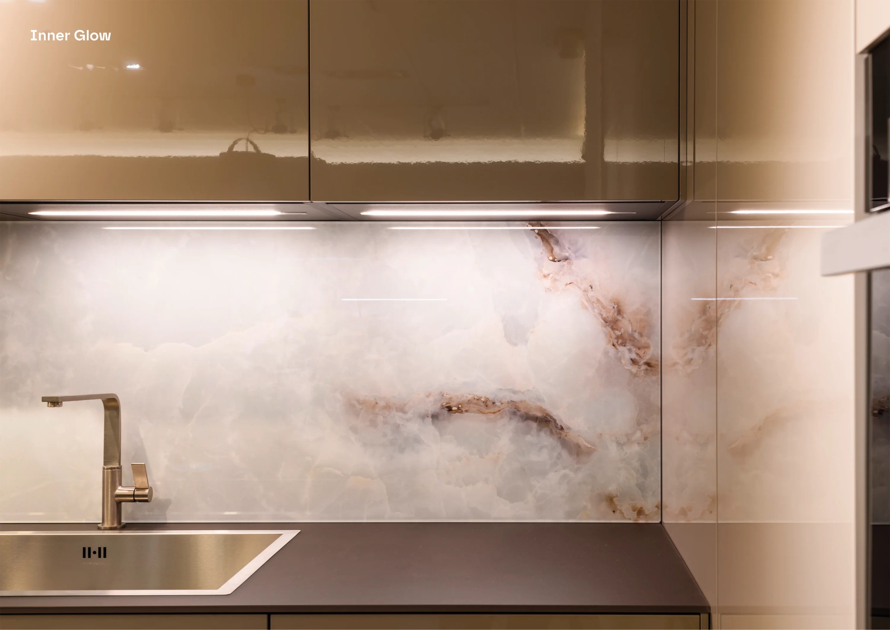 Cucina con superficie venata Inner Glow